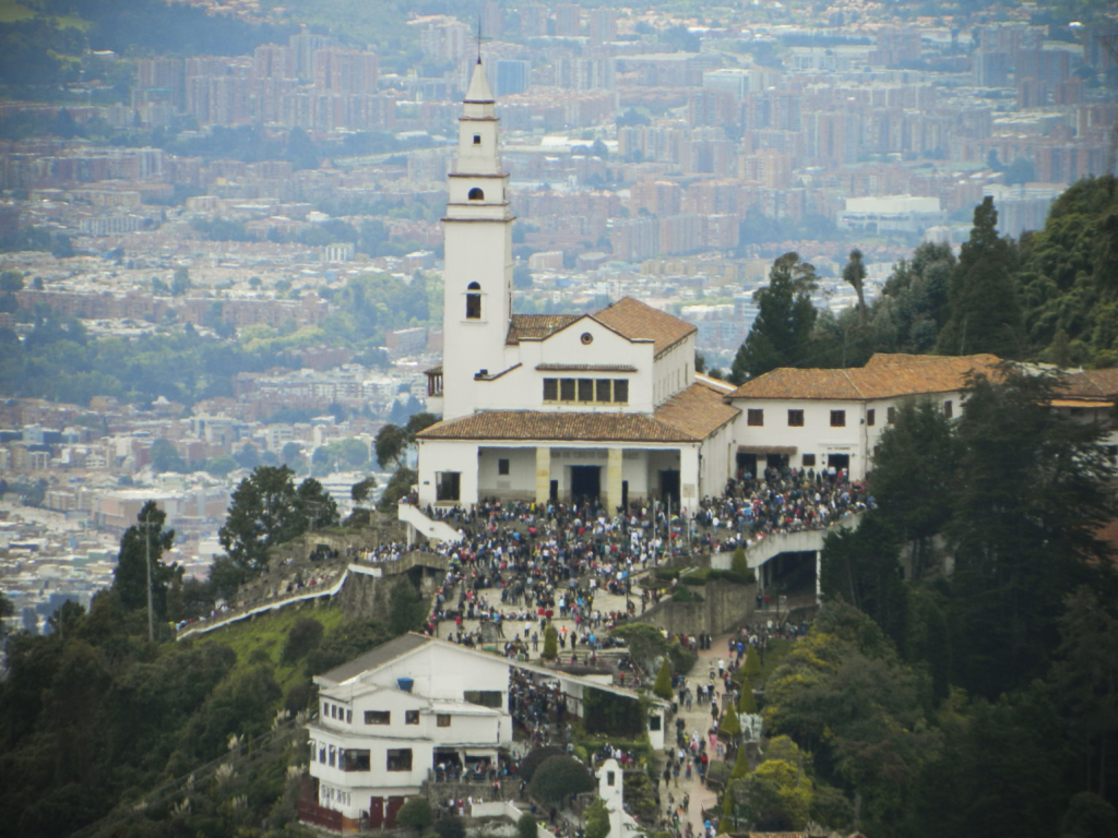 Cerro de monserrate, alquiler carro bogotA